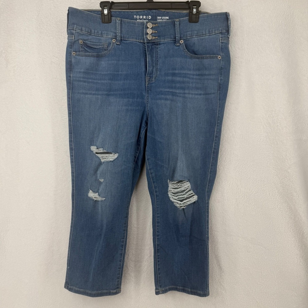 Torrid Crop Jegging Women Size 18 Blue Distressed High Rise Super Soft NWT‎